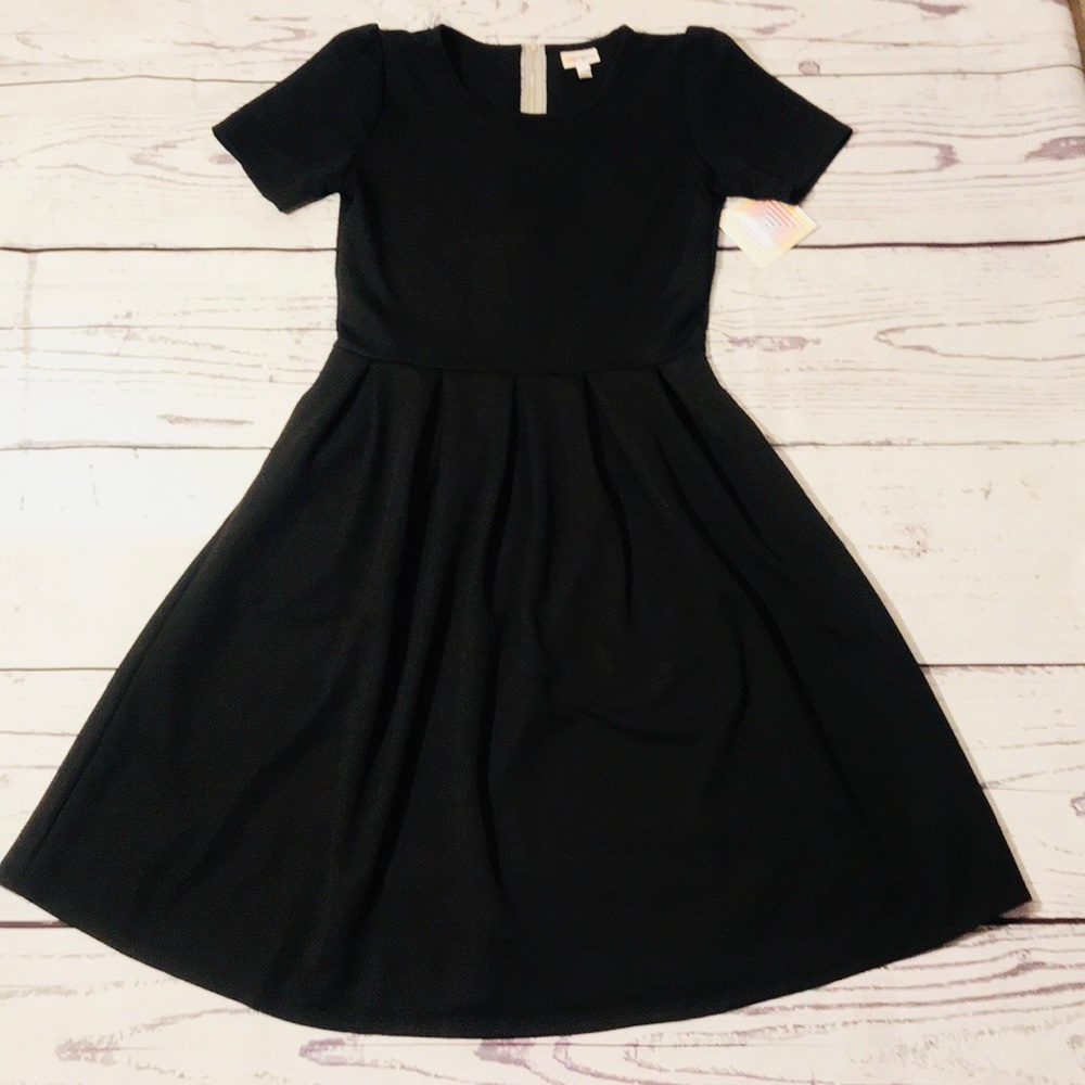 New LuLaRoe black dress Amelia style